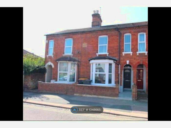 4 Bedroom Terraced House To Rent In Foster Hill Road, Bedford, MK40