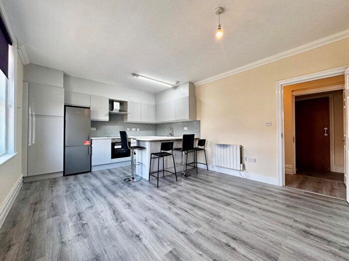 2 Bedroom Apartment To Rent In Bournemouth Road, Poole, BH14