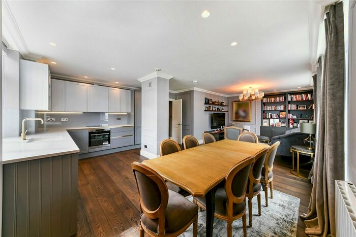 3 Bedroom Flat To Rent In Chicheley Street, County Hall, London, SE1