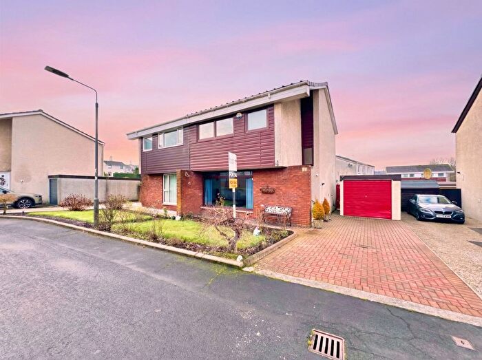 3 Bedroom Semi-Detached House For Sale In Lochy Place, Erskine, PA8