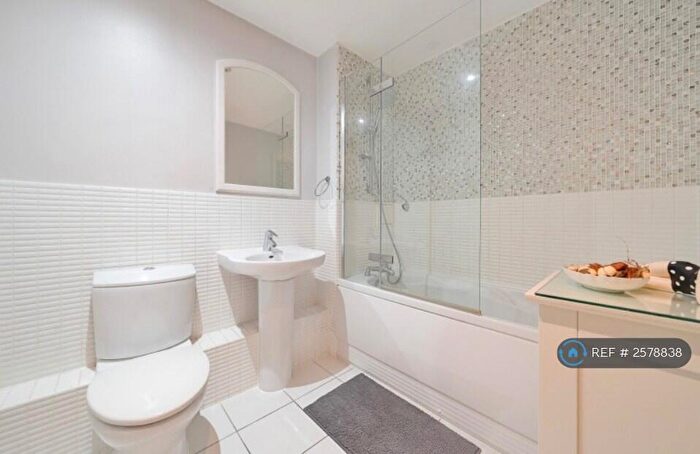 2 Bedroom Penthouse To Rent In Uno Apartments, Bromley, BR1