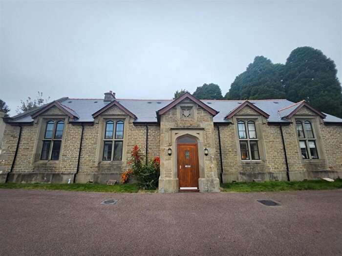 2 Bedroom Cottage To Rent In St Johns Mews, GL14