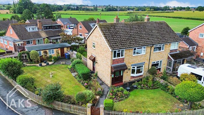3 Bedroom Semi-Detached House For Sale In Hall Road, Rolleston-On-Dove, DE13