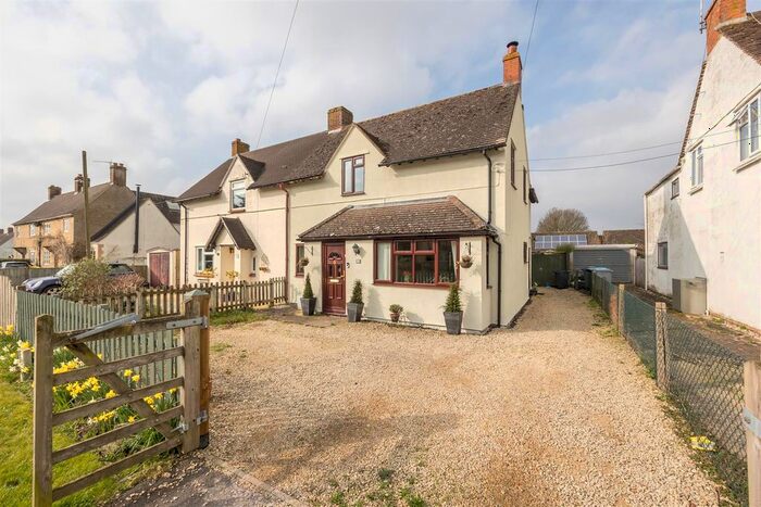 4 Bedroom Semi-Detached House For Sale In Castle Road, Wootton, Woodstock, OX20