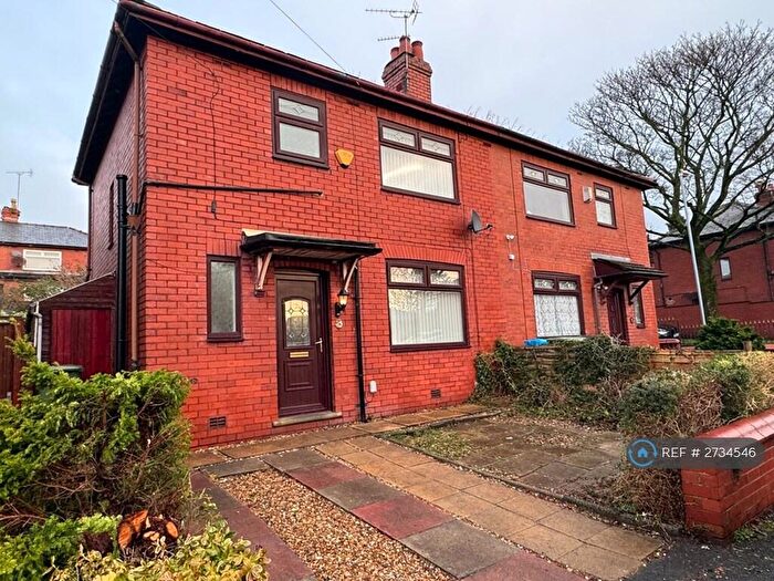 3 Bedroom Semi Detached House To Rent In Enfield Avenue, Oldham, OL8