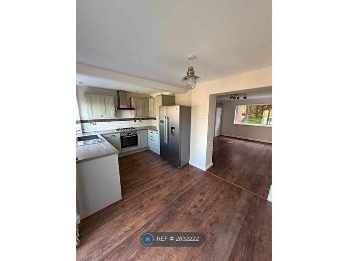 3 Bedroom Semi-Detached House To Rent In The Dell, Kirkby-In-Ashfield, Nottingham, NG17