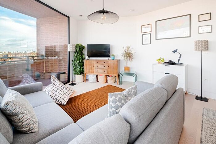 1 Bedroom Apartment To Rent In Penn Street London, N1