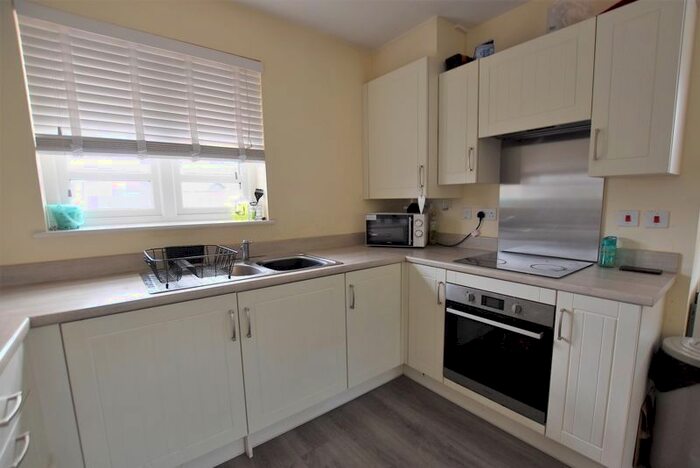 2 Bedroom Flat For Sale In Frome Road, Radstock, BA3