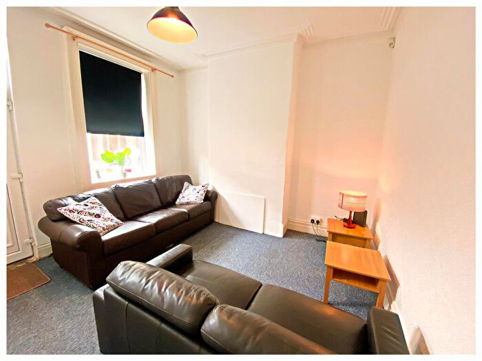 3 Bedroom Terraced House To Rent In Langdon Street, S11