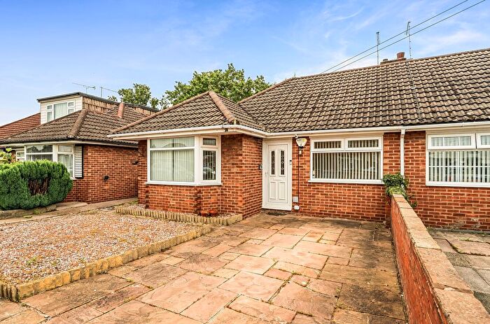 2 Bedroom Bungalow For Sale In Merrills Avenue, Crewe, Cheshire, CW2