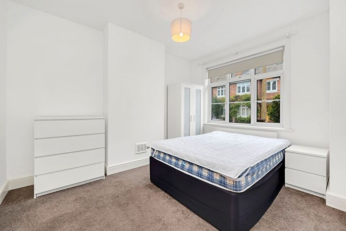 4 Bedroom Terraced House To Rent In Strickland Row, Earlsfield, SW18