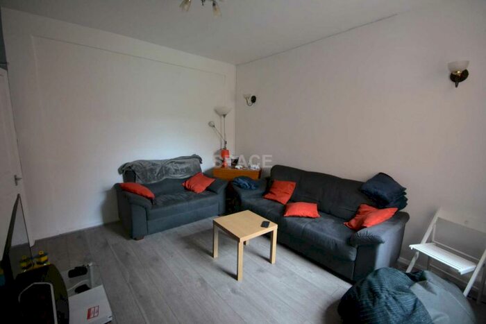 6 Bedroom Terraced House To Rent In Blenheim Road, Reading, Berkshire, RG1