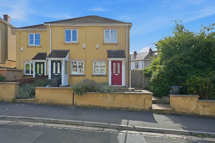 1 Bedroom End Of Terrace House For Sale In Whiteway Road, Bristol, BS5