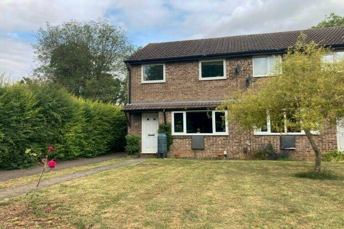 3 Bedroom Property To Rent In Wear Road, Bicester, OX26