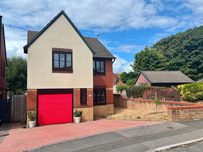 3 Bedroom Detached House For Sale In Cypress Gardens, Porthcawl, CF36