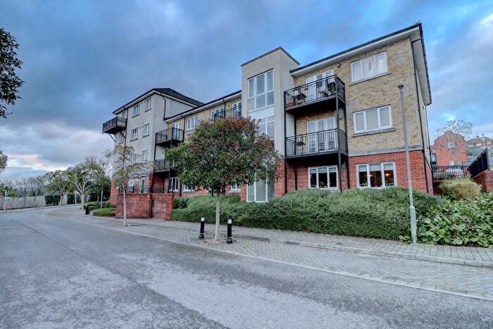 2 Bedroom Flat To Rent In Ercolani Avenue, High Wycombe, Buckinghamshire, HP13