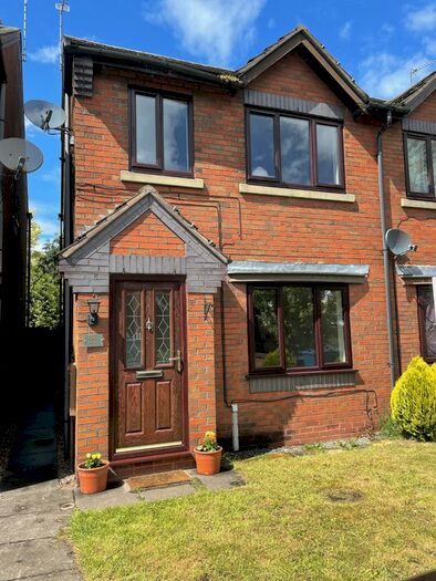 3 Bedroom Semi-Detached House To Rent In Melrose Avenue, Stone, ST15