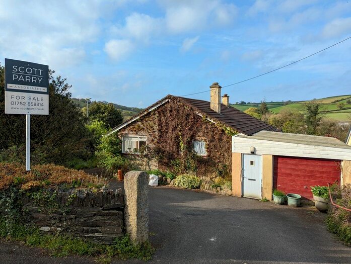 3 Bedroom Detached Bungalow For Sale In Loveny Road, St. Neot, Liskeard, PL14