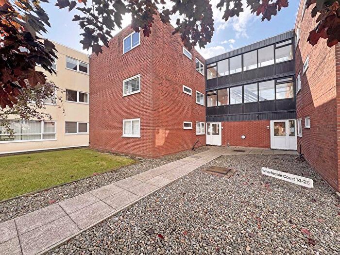 2 Bedroom Flat For Sale In Ground Floor Flat, Wharfedale Court, Chester Avenue, Poulton-Le-Fylde, FY6