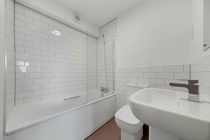 3 Bedroom Flat To Rent In Church Road, Liverpool, Merseyside, L22