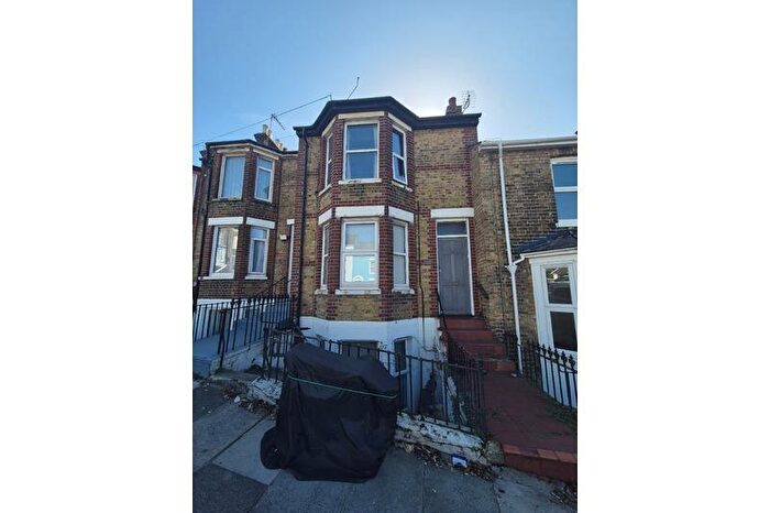 1 Bedroom Apartment For Sale In Victoria Road, Ramsgate, Kent, CT11