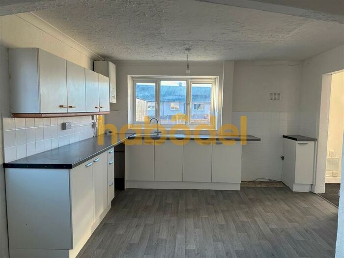 4 Bedroom Terraced House To Rent In Oak Street, Grimethorpe, Barnsley, S72