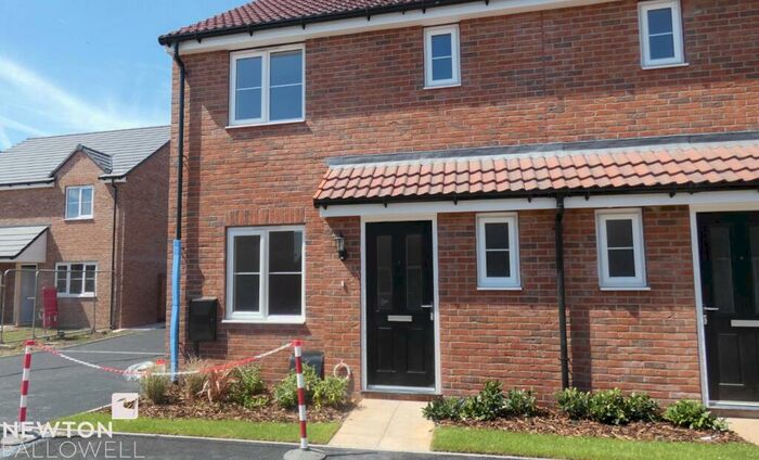 3 Bedroom Semi-Detached House To Rent In William Gardens, Retford, DN22