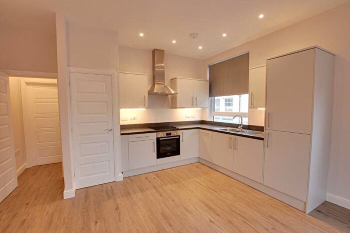 1 Bedroom Flat To Rent In Silver Street, Trowbridge, BA14