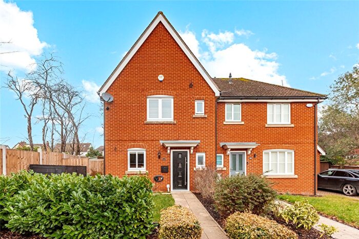 3 Bedroom Semi-Detached House For Sale In Windley Tye, Chelmsford, Essex, CM1