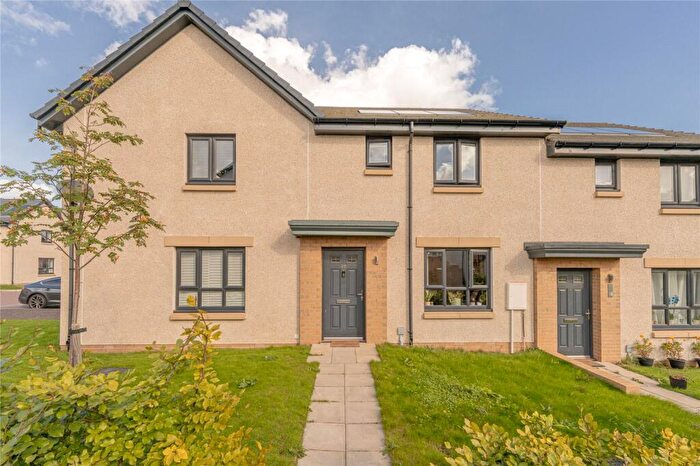 3 Bedroom Terraced House For Sale In Lumsden Loan, Edinburgh, EH17