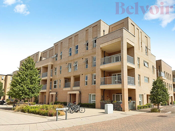 2 Bedroom Apartment For Sale In Falmouth Avenue, Cambridge, CB3