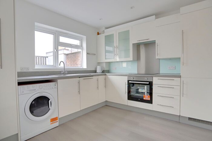 2 Bedroom Maisonette To Rent In Eastgate, Stevenage, SG1