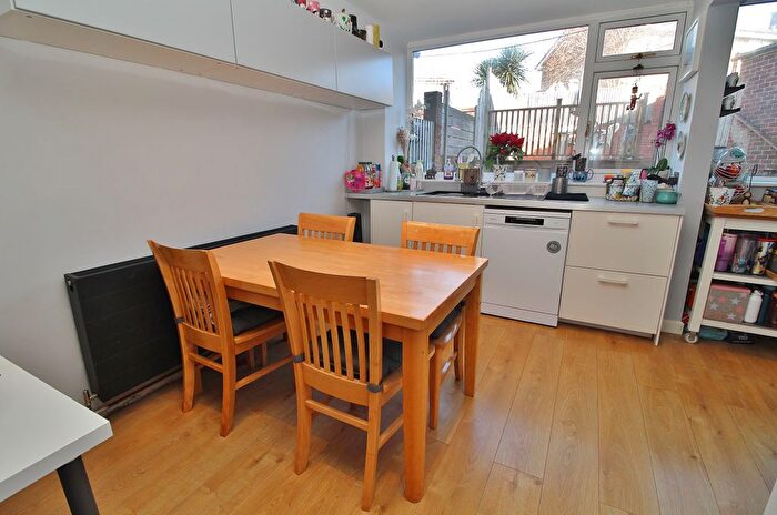 3 Bedroom Semi-Detached House For Sale In Whitsbury Road, Havant, PO9