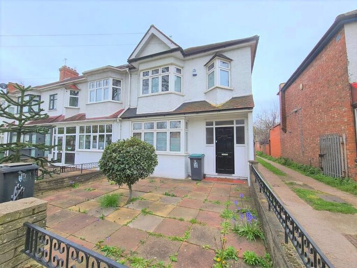 4 Bedroom End Of Terrace House To Rent In Downhills Way, London, N17