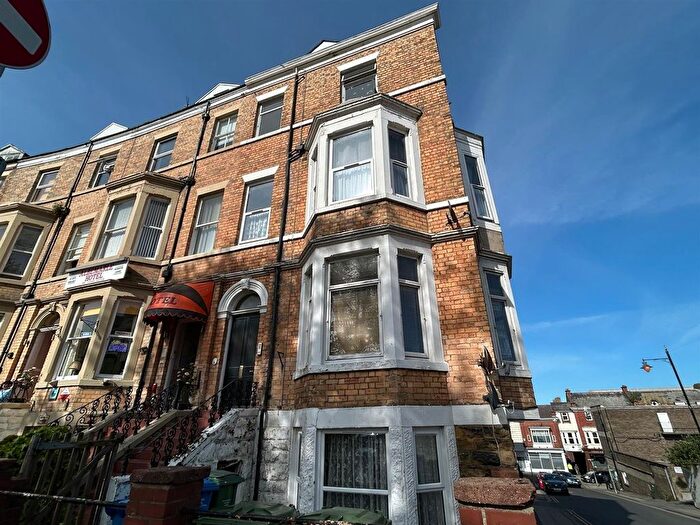 2 Bedroom Flat To Rent In Albemarle Crescent, Scarborough, YO11