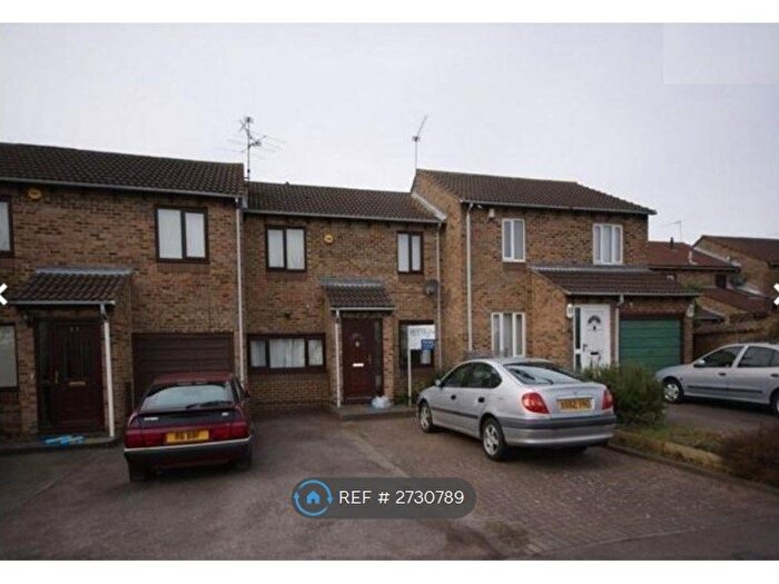 2 Bedroom Terraced House To Rent In Hawkedon Way, Reading, RG6