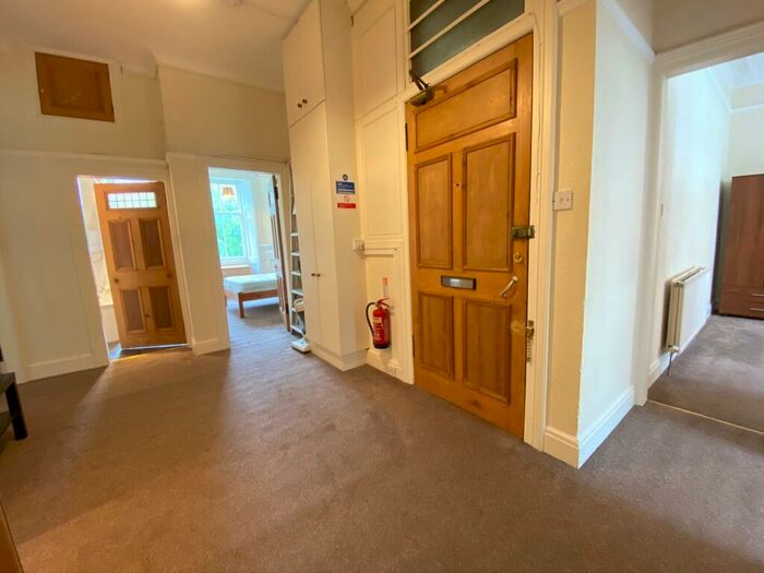 4 Bedroom Flat To Rent In Strathfillan Road, Marchmont, Edinburgh, EH9