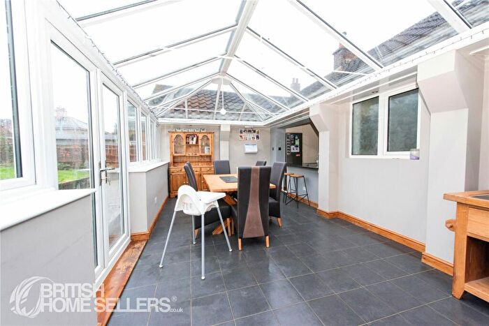 3 Bedroom Bungalow For Sale In Birchall Road, Rushden, Northamptonshire, NN10