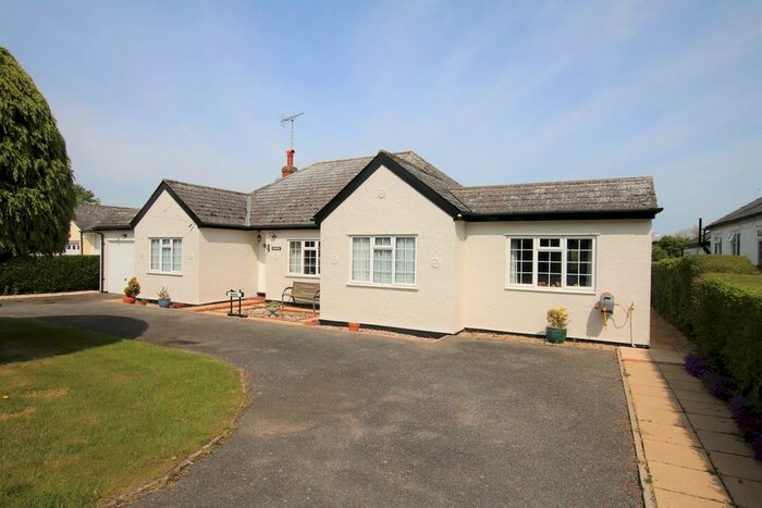 4 Bedroom Detached Bungalow To Rent In Wethersfield Road, Finchingfield, Braintree, CM7
