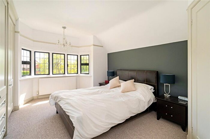 4 Bedroom Detached House For Sale In Burnham Avenue, Beaconsfield, HP9
