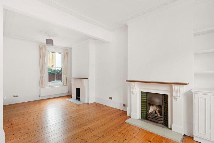 5 Bedroom Property To Rent In Weiss Road, Putney, London, SW15