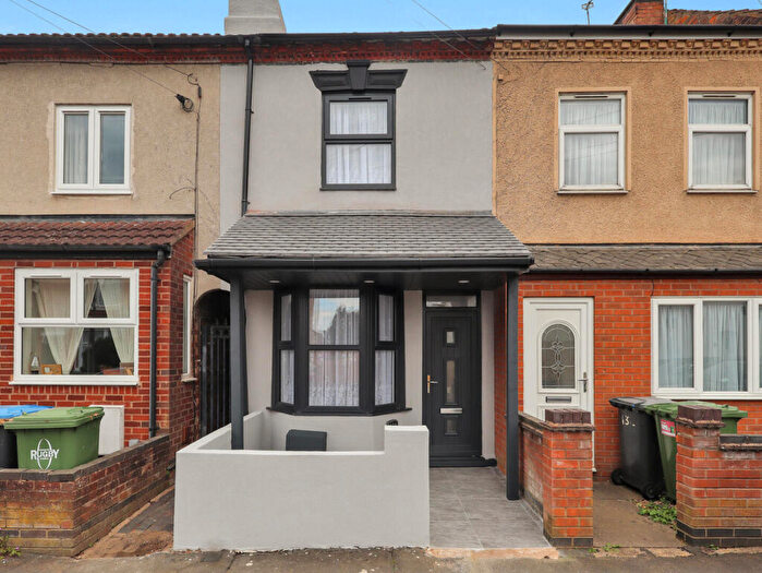 2 Bedroom House For Sale In Cambridge Street, Rugby, CV21