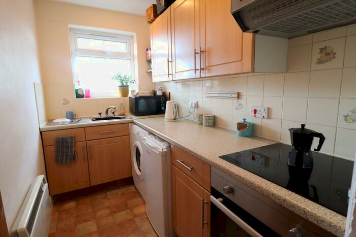 1 Bedroom Flat To Rent In High Street, Kibworth, Leicestershire, LE8