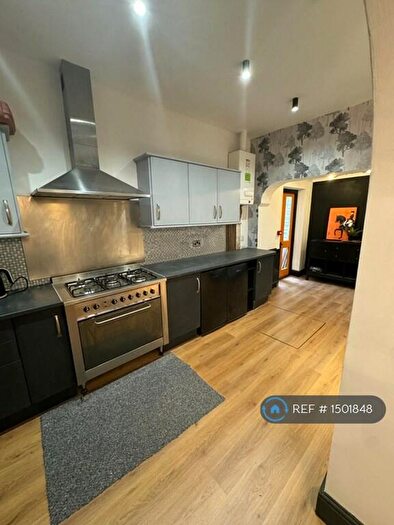 2 Bedroom Flat To Rent In Bembridge Crescent, Portsmouth, PO4