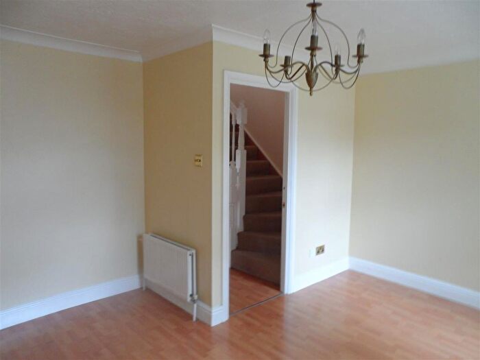 4 Bedroom Terraced House To Rent In Pipit Walk, Watermead, Aylesbury, HP19