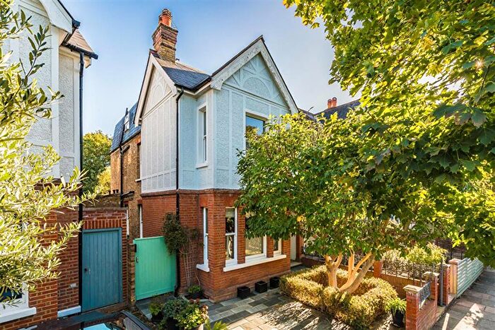 5 Bedroom House For Sale In Cedars Road, Hampton Wick, KT1