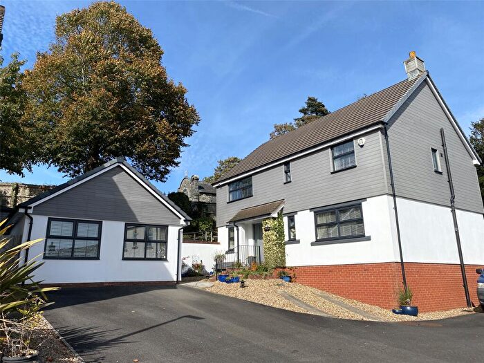 4 Bedroom Detached House For Sale In Mayne Close, Launceston, Cornwall, PL15