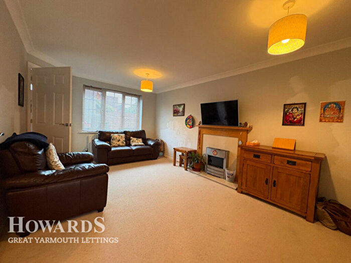 3 Bedroom Semi Detached House To Rent In Salk Road, Great Yarmouth, NR31