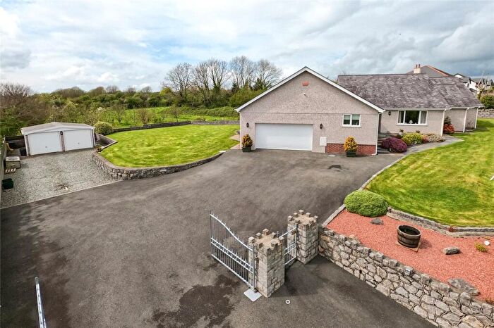 4 Bedroom Bungalow For Sale In Llanbedrgoch, Isle Of Anglesey, LL76