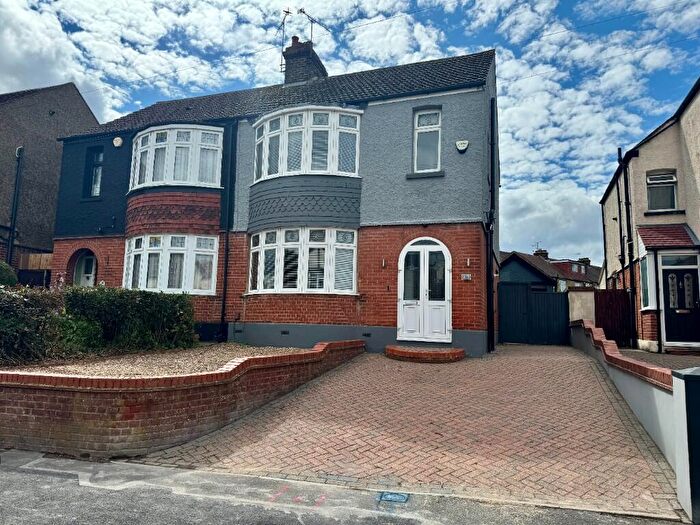3 Bedroom Semi-Detached House To Rent In Barnsole Road, Gillingham, Kent, ME7
